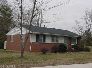 2600 Rosemary Dr, Winston Salem, NC 27105