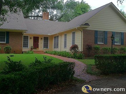 1st image of 2108 Trianon Ct