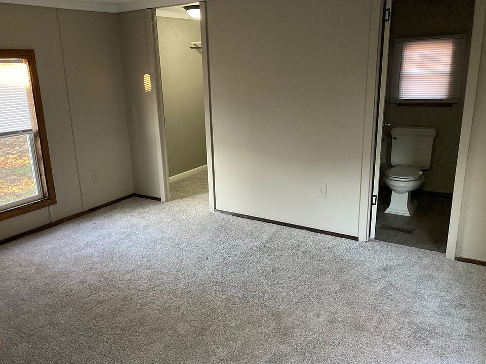 2nd image of 504 McArthur #Mc504