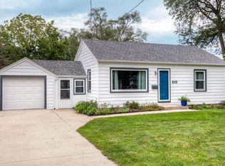 615 13th St, West Des Moines, IA 50265