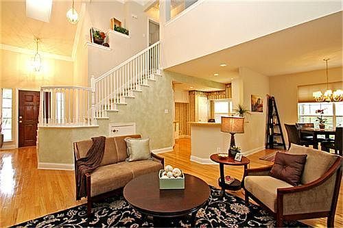 4th image of 8939 White Pine Ln