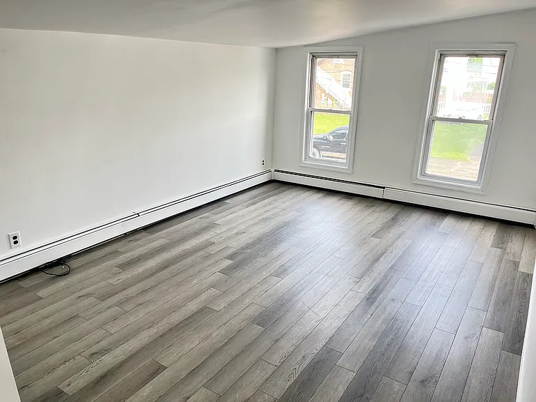 10 E Carroll St — Photo 10