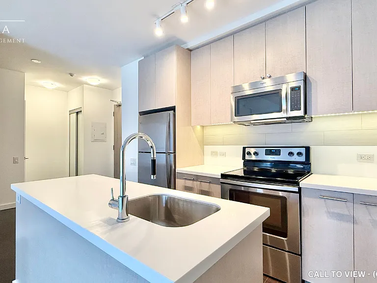 390 Cherry St #304 — Photo 4