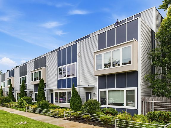 2nd image of 3573 W Wabansia Ave