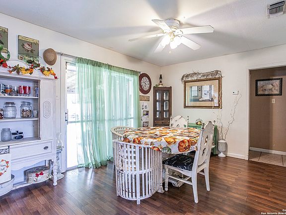5th image of 4303 Sun Gate Dr