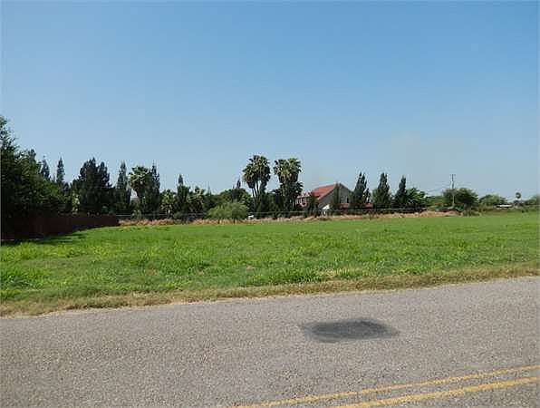 1st image of 2908 Cypress Dr