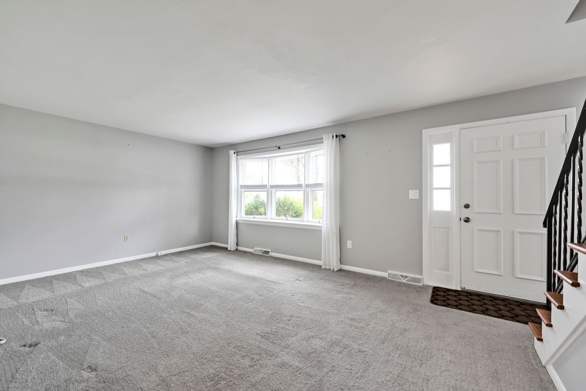 05-Living Room