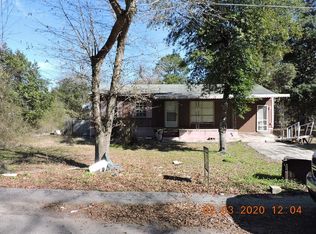 24 Hardwood Dr, Blackville, SC 29817