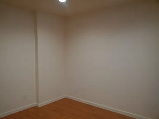 Rented by Halvatzis Realty | media 5