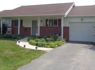 306 Cornfield Cir, Lewistown, PA 17044