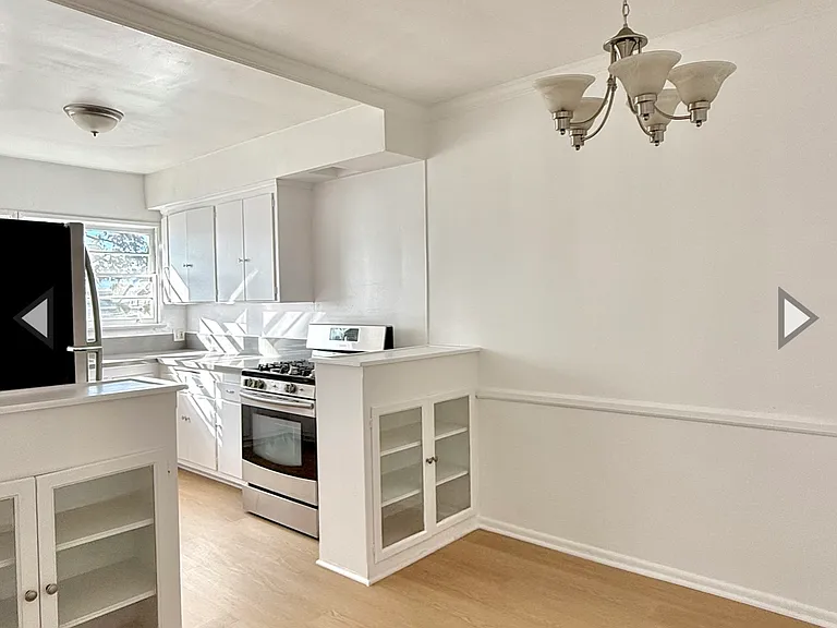 228 S Sycamore Ave #1 — Photo 1