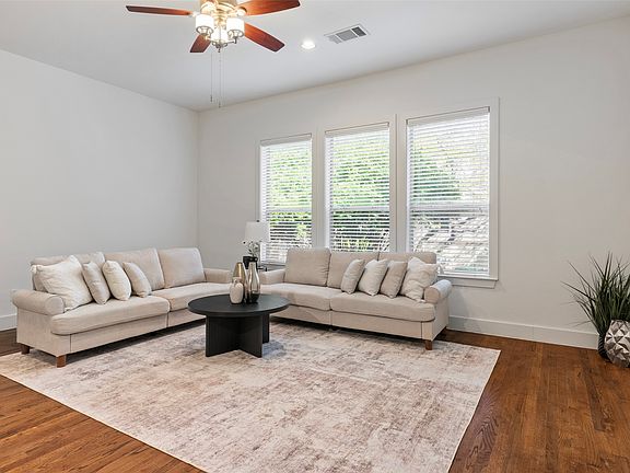 5th image of 4830 Cedar Springs Rd APT 32