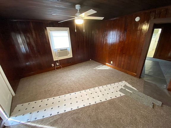 4th image of 1018 Grace Ave