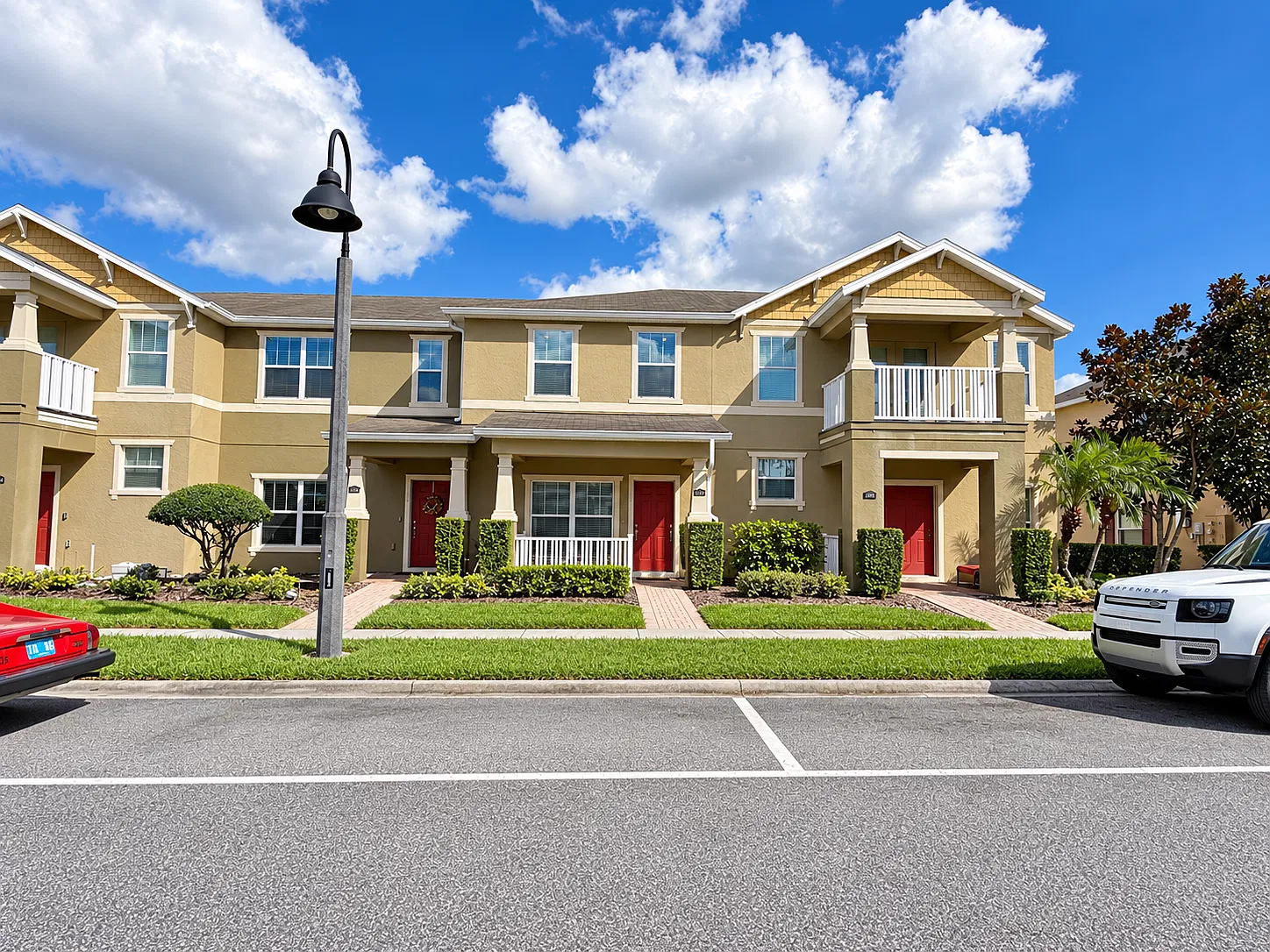 3 bed, 2.5 bath, 1480 sqft, $2,200 — Photo 1