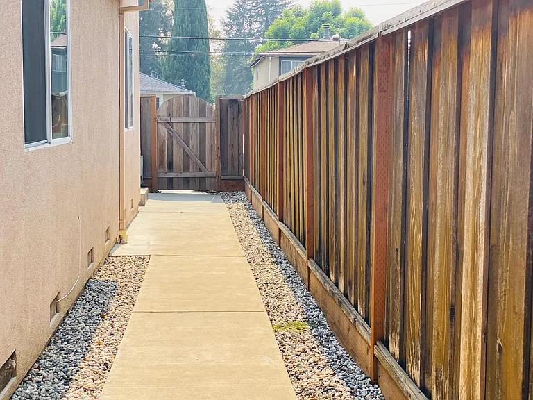 360 N 18th St #B — Photo 25
