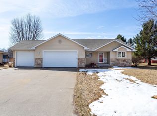 634 Jefferson St, River Falls, WI 54022