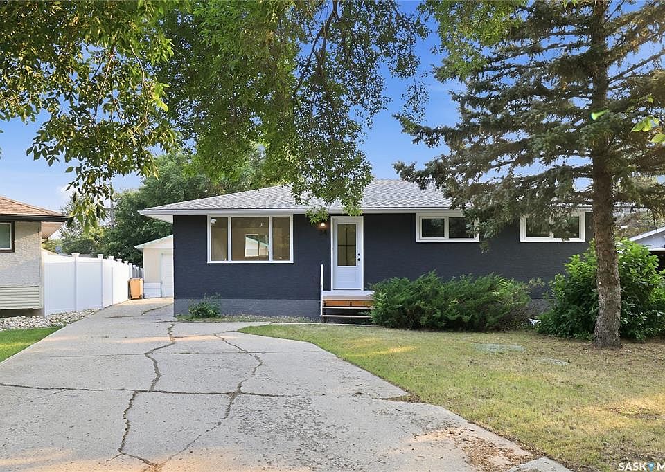 1st image of 34 Ottawa PLACE