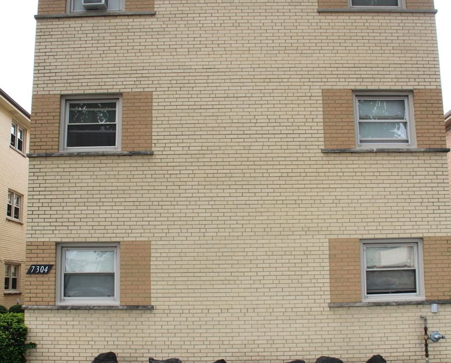 1st image of 7304 N Harlem Ave APT 2E