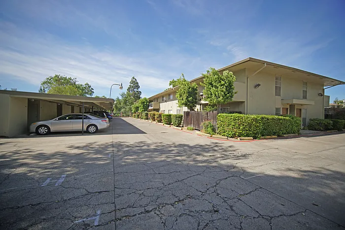 3410 Mission Ave #26 — Photo 4