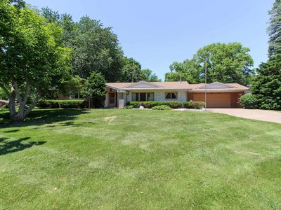 512 4th St, Bettendorf, IA, 52722