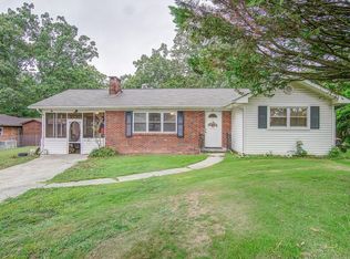 1303 Frazier Dr, Dalton, GA 30721