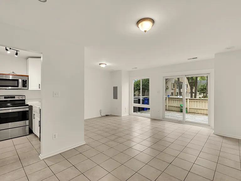 10229 Ridgeline Dr — Photo 7