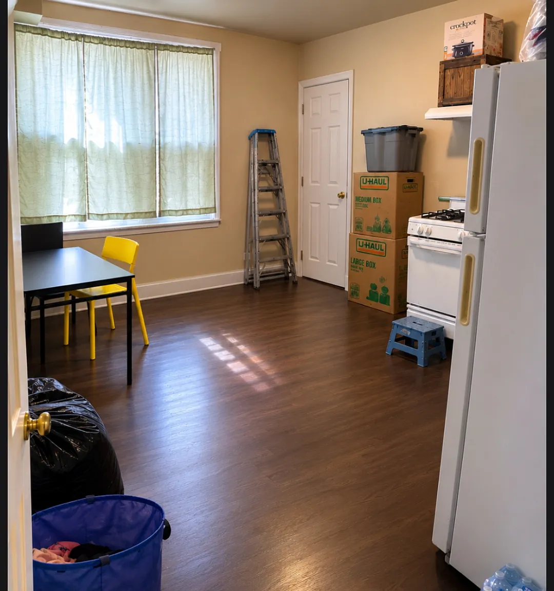 3 bed, 1100 sqft, $1,450 — Photo 1