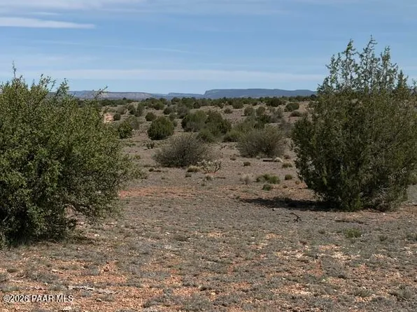 363S W Via Dolorosa Rd, Seligman, AZ 86337