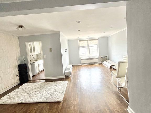 4th image of 510 Dubois Ave #3 C