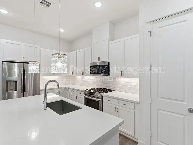 4605 Lavatera St — Photo 8
