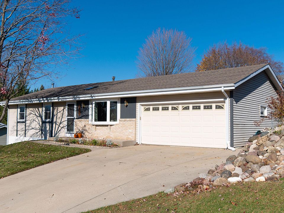 1st image of 1510 Larkspur Ln