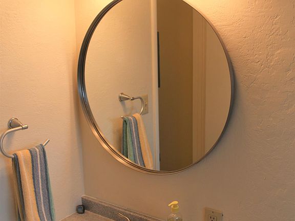 5th image of 168 Carlton Ave APT 2