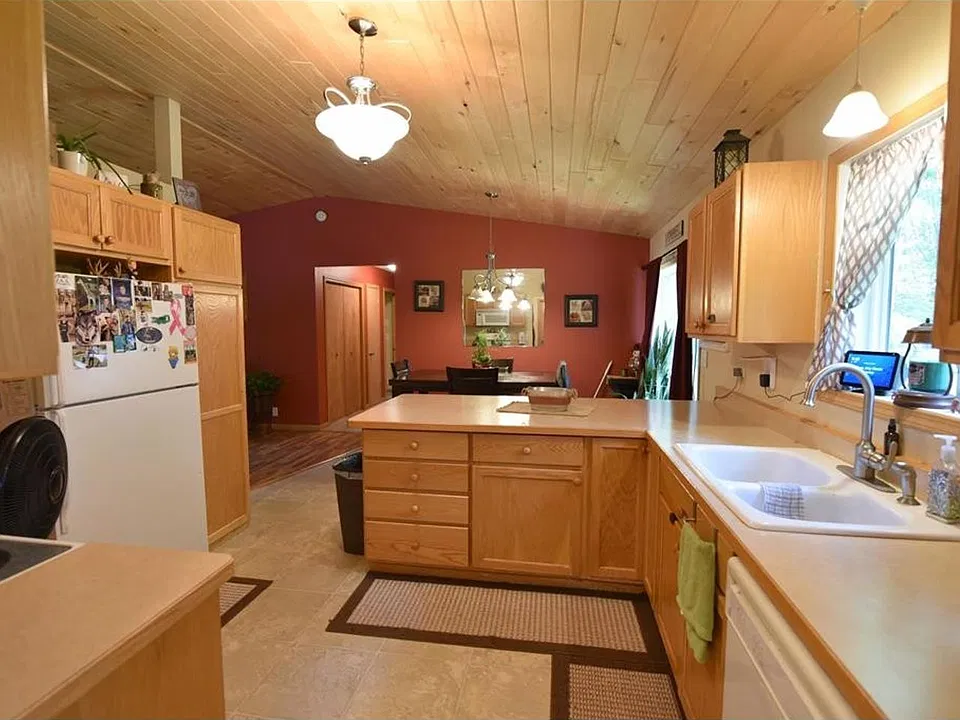 12858 Woodfern Ln