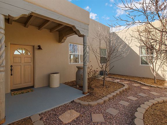 4th image of 4 Herrada Ct