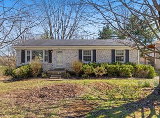 294 Lake Wales Dr, Lexington, KY 40515