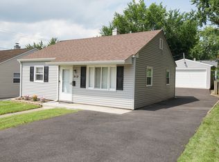 912 Harriet Ave, Aurora, IL 60505