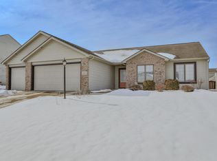 2111 Highlander Dr, Warsaw, IN