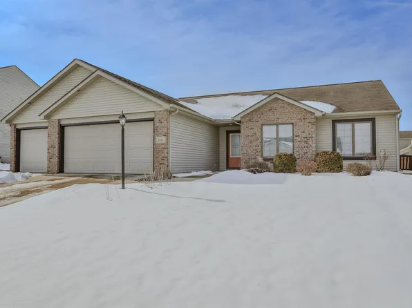 2111 Highlander Dr, Warsaw, IN 46580