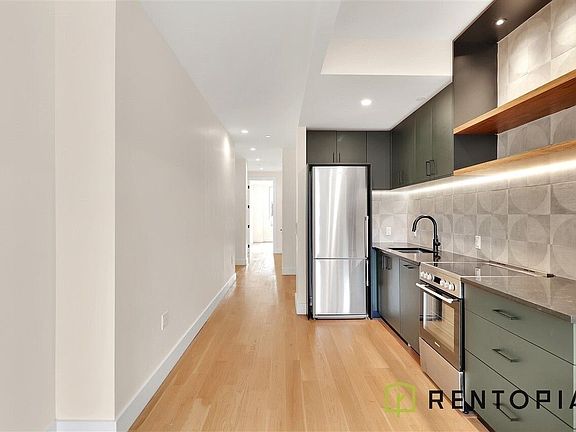 5th image of 1052 Greene Ave #208