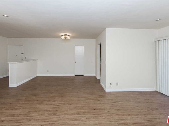 5th image of 1233 N Laurel Ave APT 202