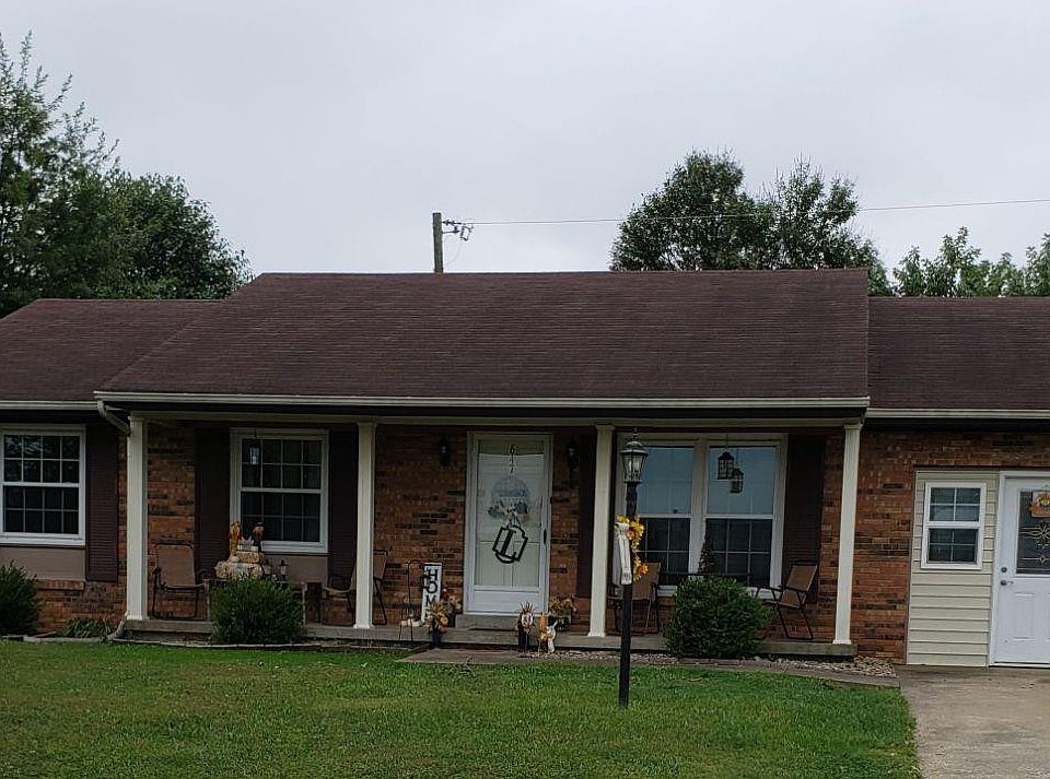 1st image of 647 S Magnolia Dr