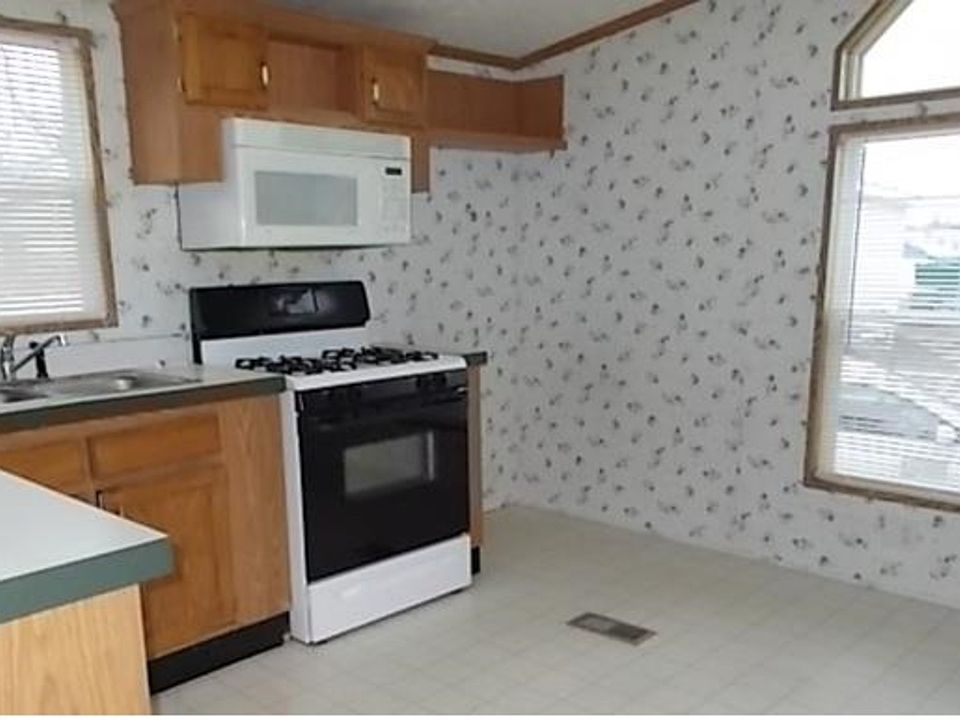 2nd image of 3329 Mobile Blvd