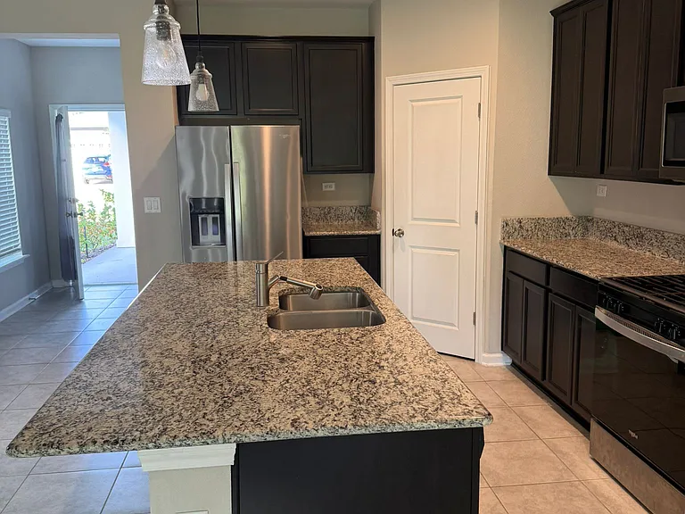 88 Wilgrove Pl — Photo 4