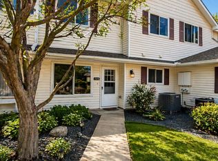 7570 15th Street Ln N, Oakdale, MN 55128