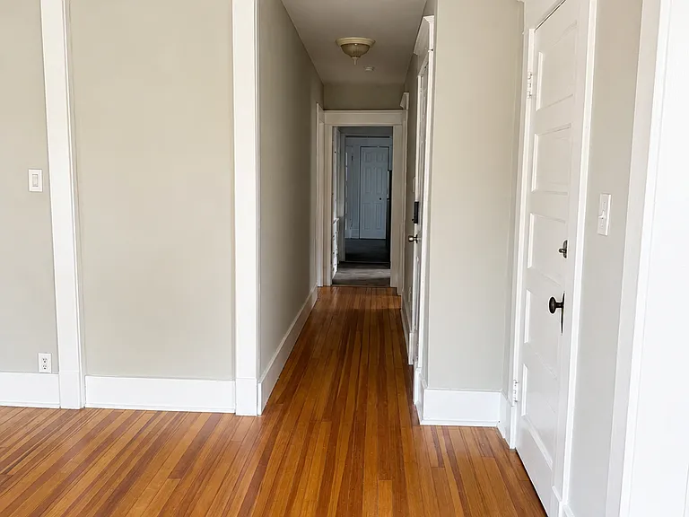 212 Myrtle Ave — Photo 11