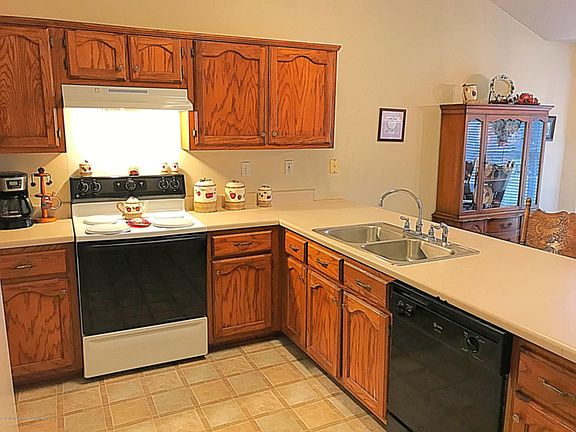 5th image of 6073 Clay Lane Dr