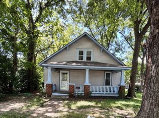 1121 S Grant Ave, Chanute, KS 66720