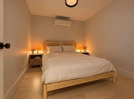 Bedroom, photo 1