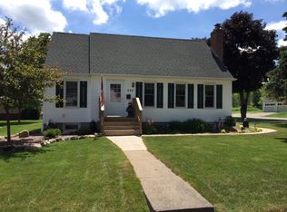 225 W Division St, Iron River, MI 49935