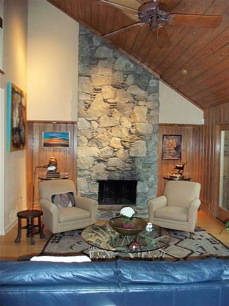 1st image of 4733 Mint Dr